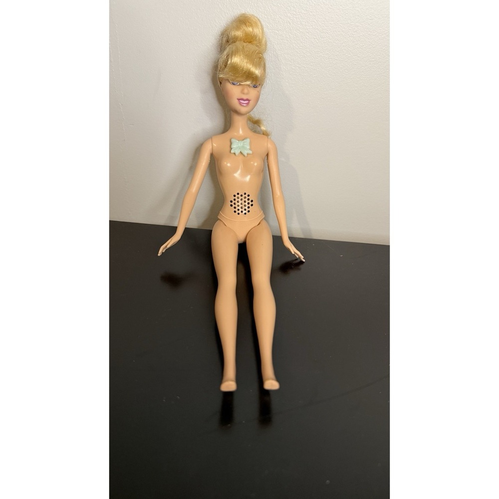 Singing "Barbie" Type Doll Sings/ Talks Not Tested 1051l 2010 Mattel 1186 MJ1 NL